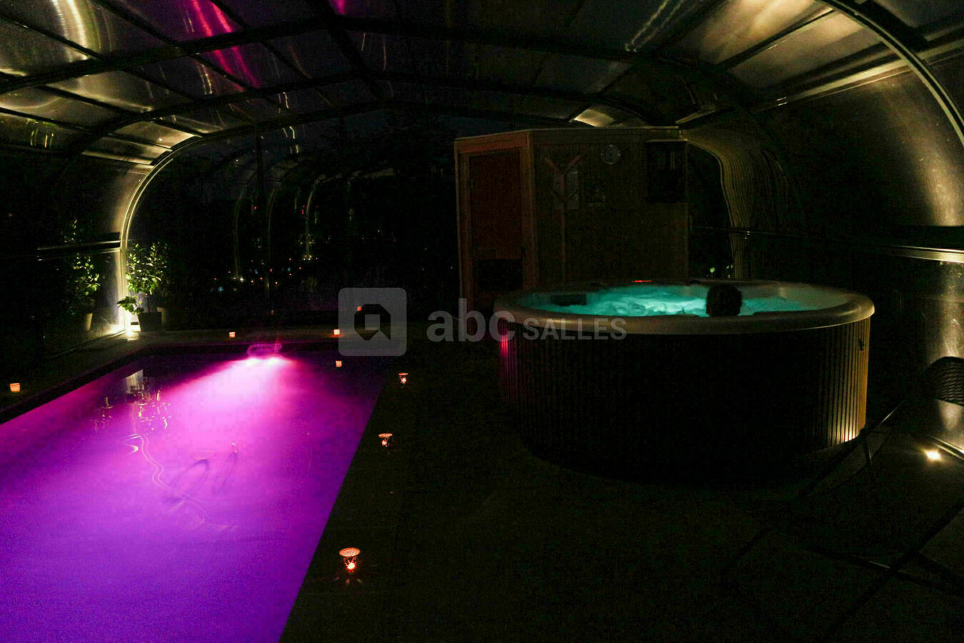 Espace détente et jacuzzi
