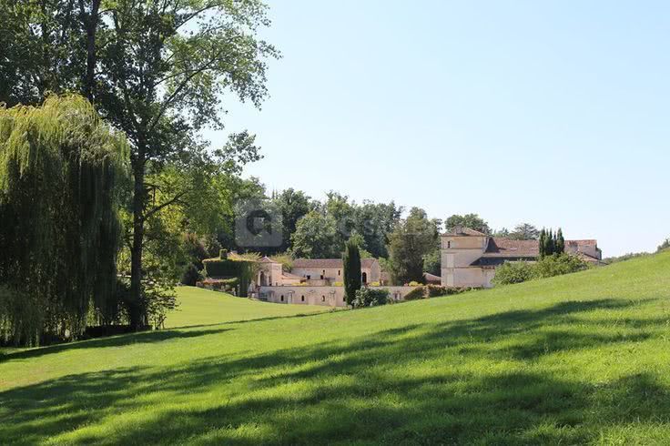 Abbaye vue du fond du vallon