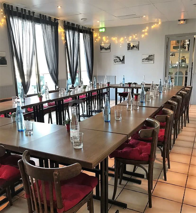 Salle de séminaire 1 en U