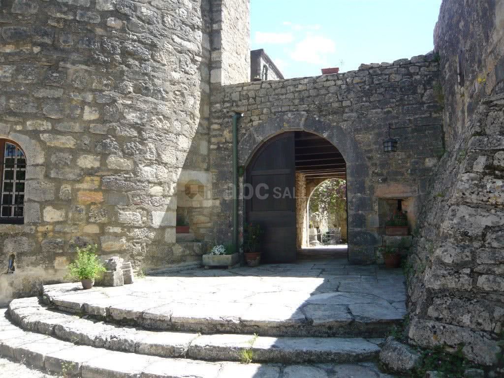 Passage vers la 2° cour