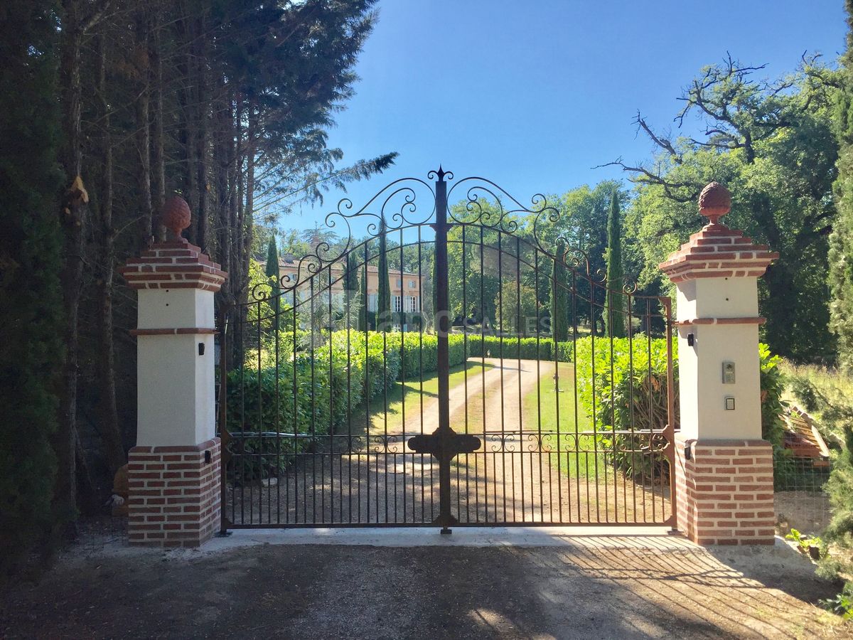 Portail/accès au château