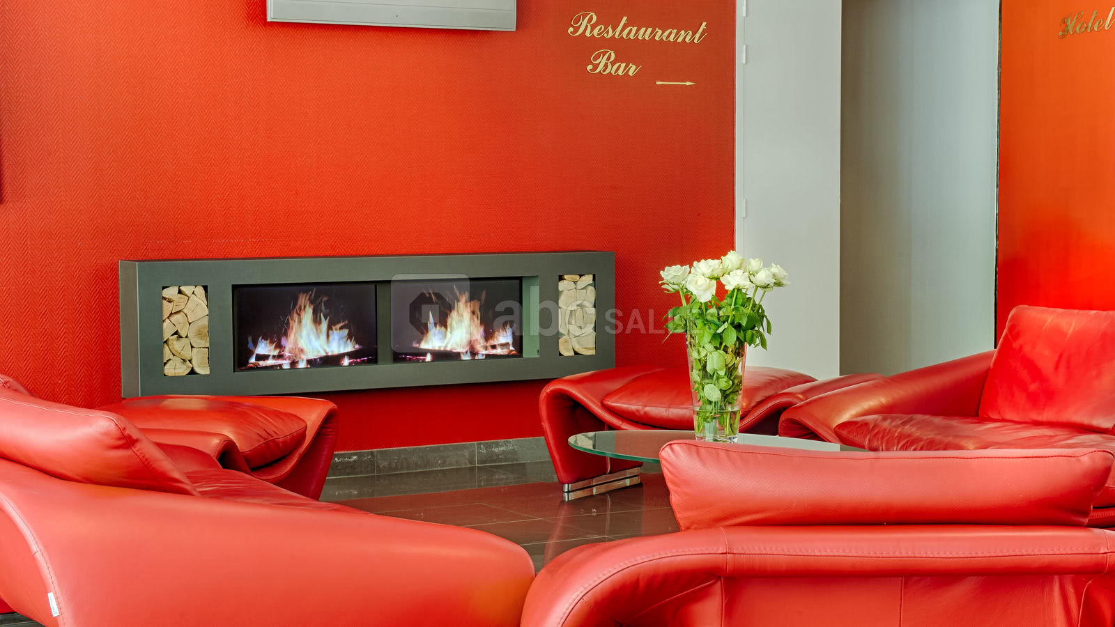 Hall Lounge