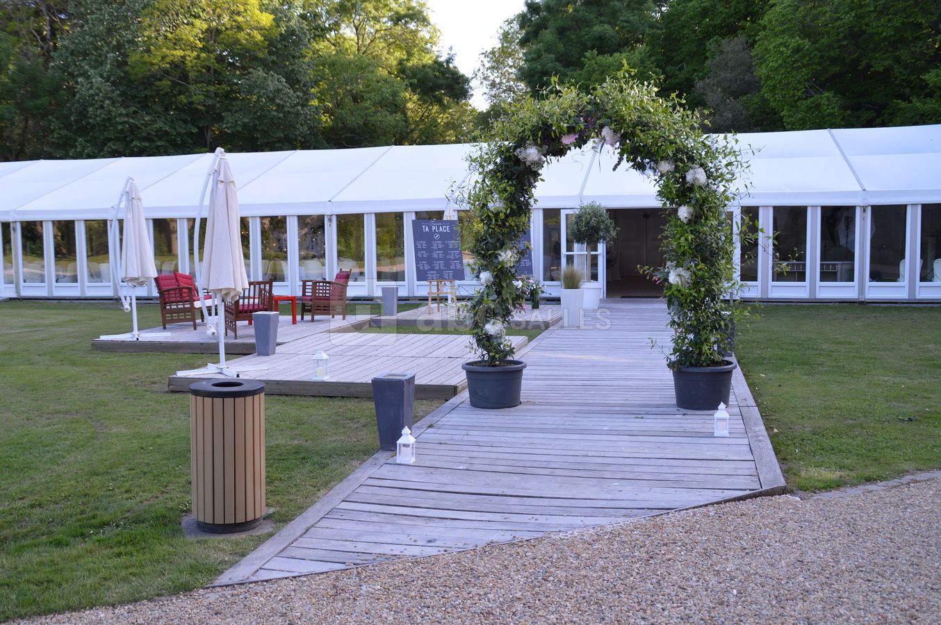 Entrée de l'Orangerie (CHATEAU)