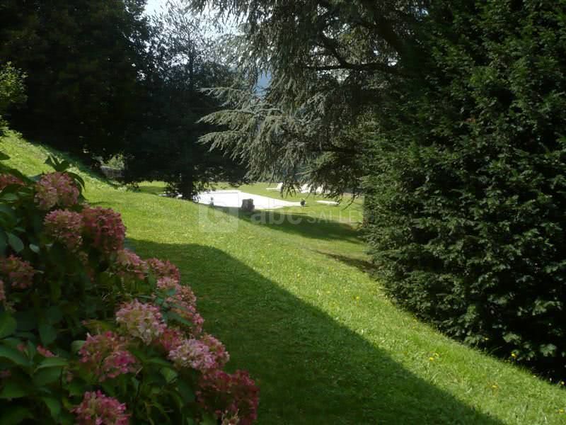 Descente vers la piscine