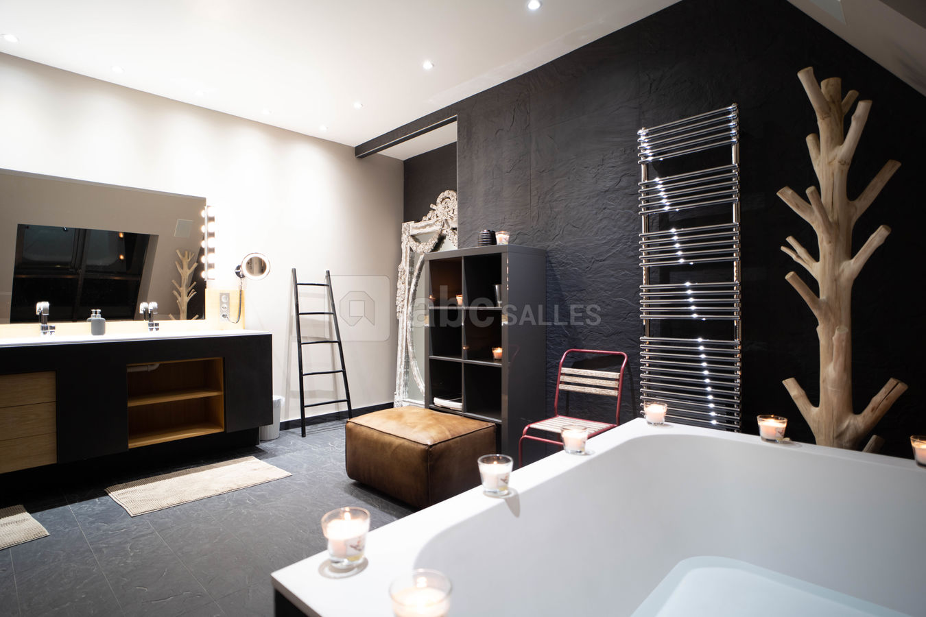Grande salle de bains