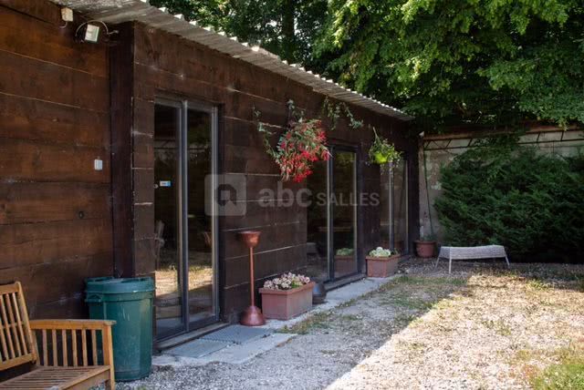Le Chardonnay/ vue extérieure salle