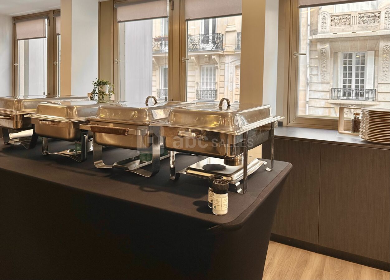 Chaptal - Salle cocktail et terrasse - Animation culinaire, buffet chaud