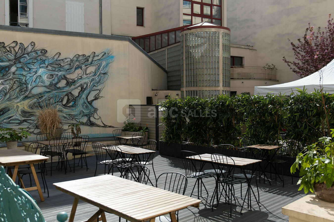 La terrasse de FAR (aménagée)