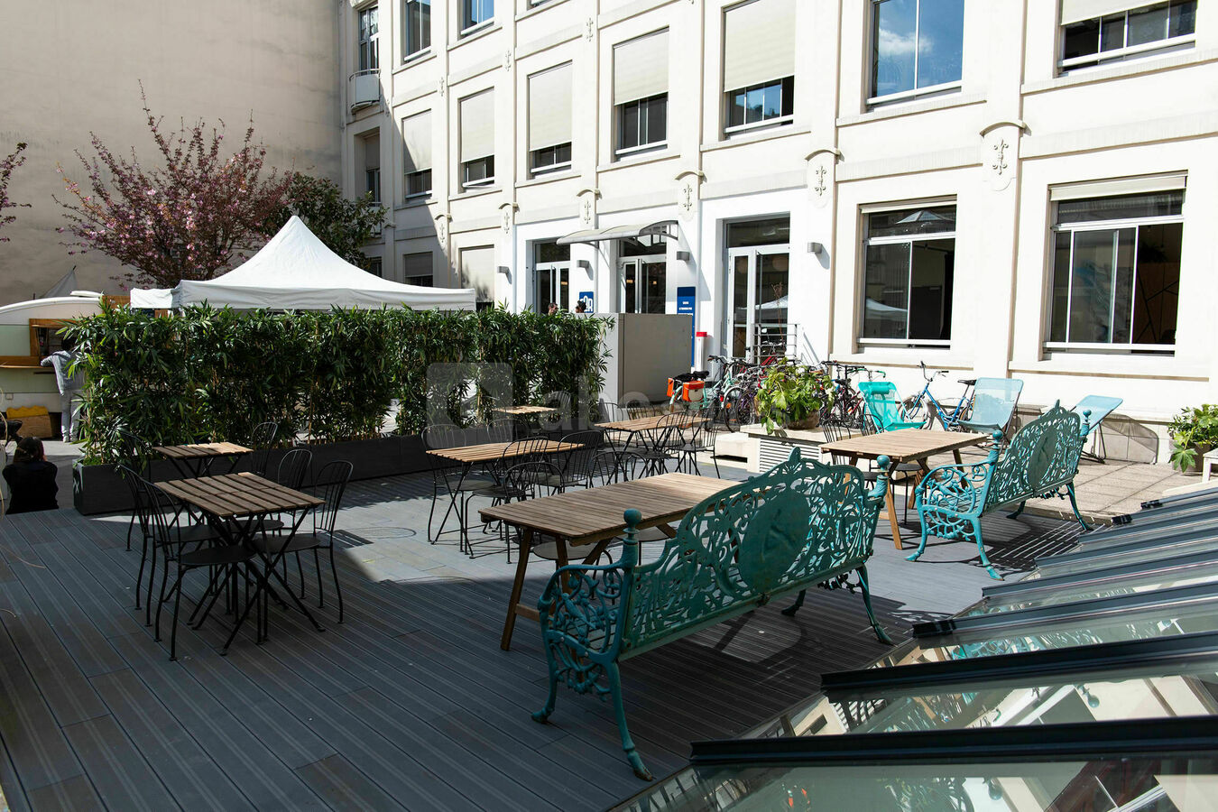La terrasse de FAR (aménagée)