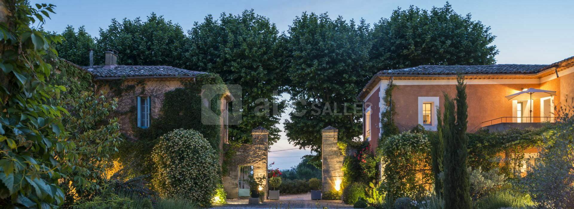 Entrée vue de l'intérieur