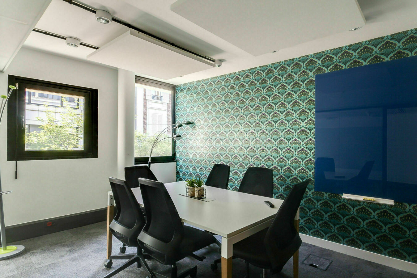 Salle de réunion ( 6 Pers) " EUGÈNE " au 92 Avenue Charles De Gaulle Neuilly sur Seine
