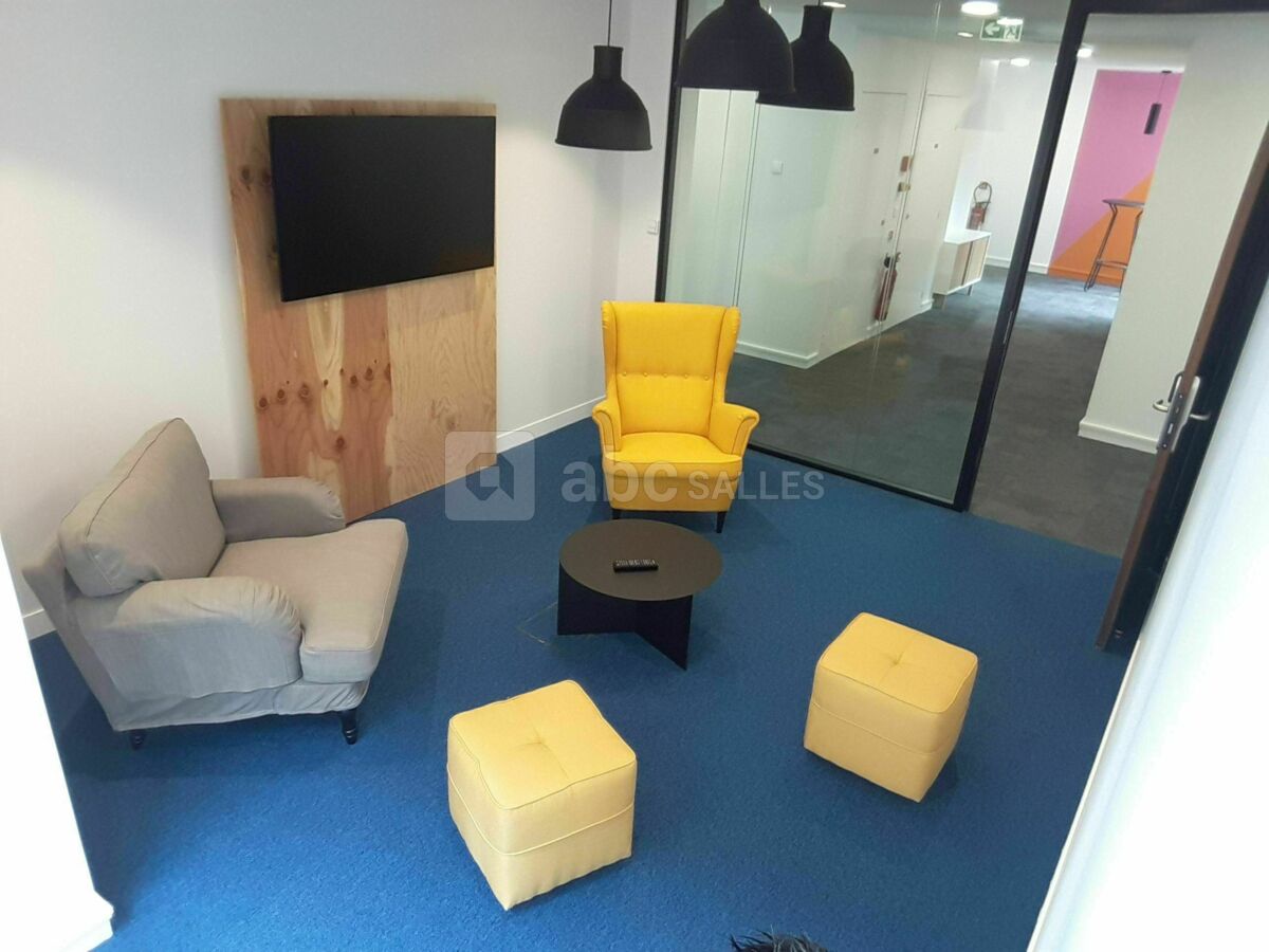 Salle de réunion ( 4 Pers) " BRITNEY " au 88 Avenue Charles De Gaulle Neuilly sur Seine