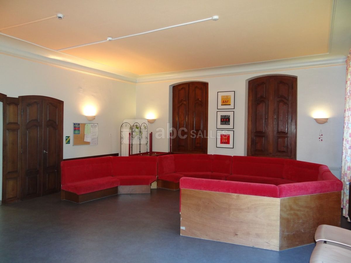Coin salon rouge