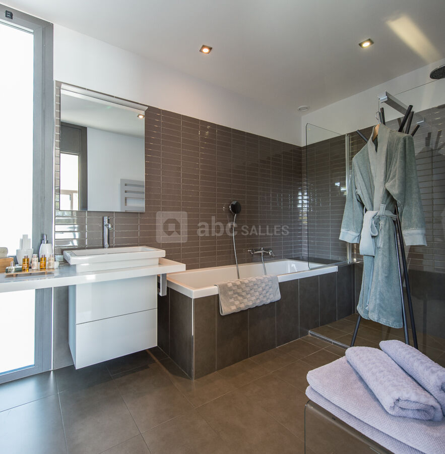 Salle de bain suite