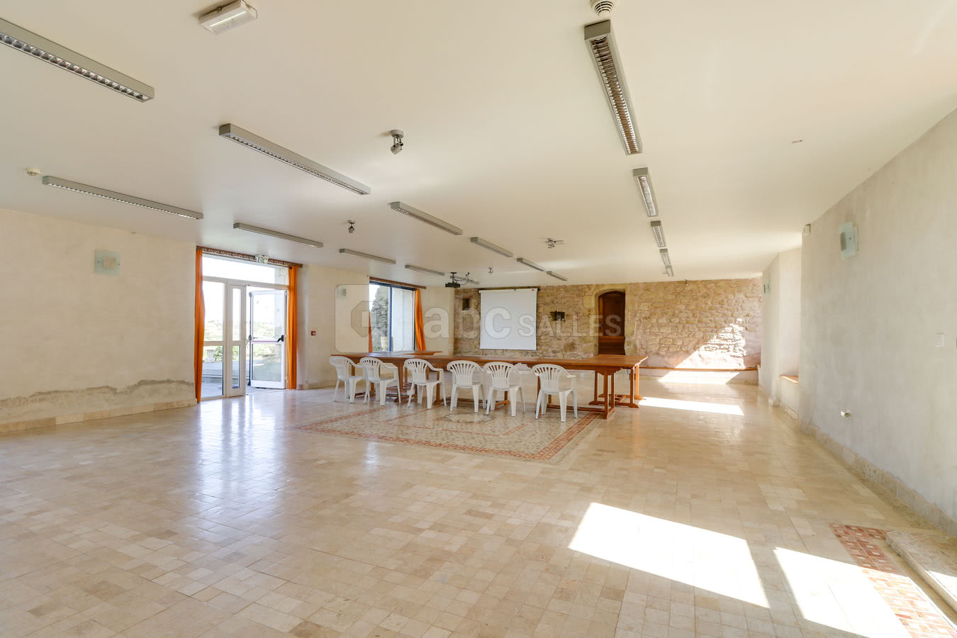 Salle de conférence 135m2