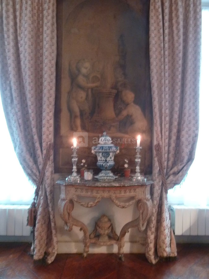 Dans le vestibule