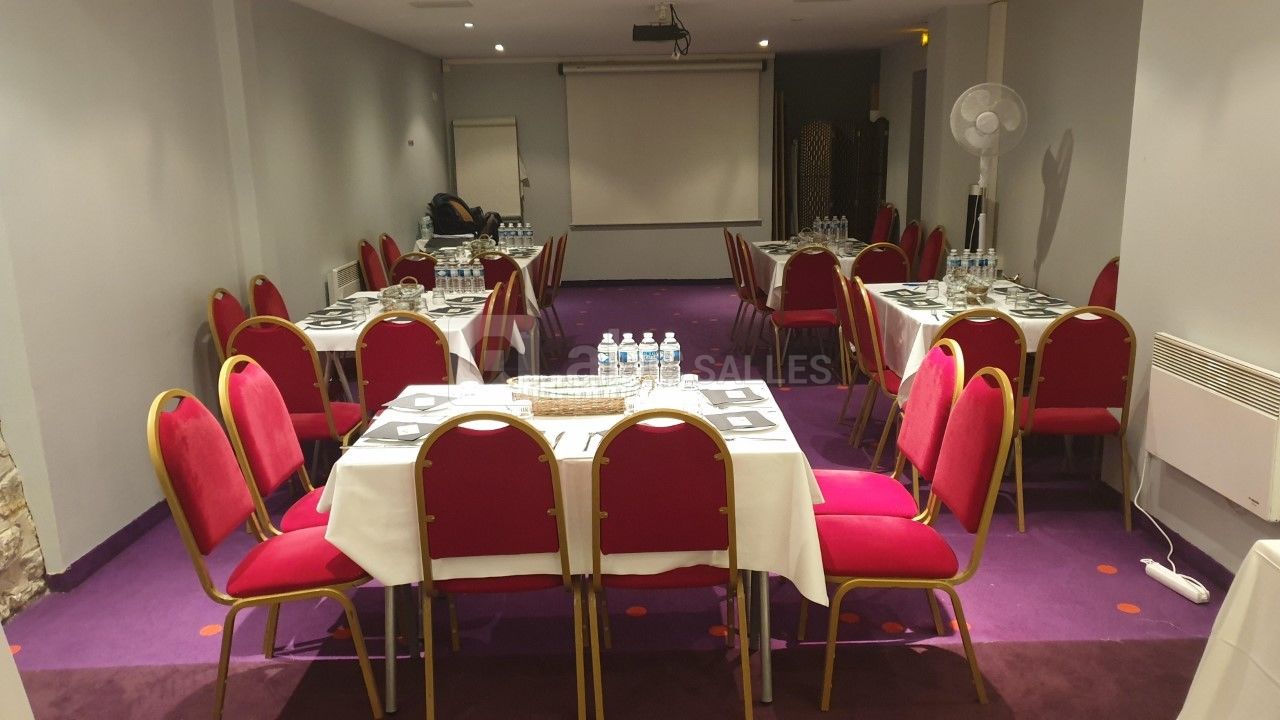 SALLE HERMES EN MODE RESTAURATION