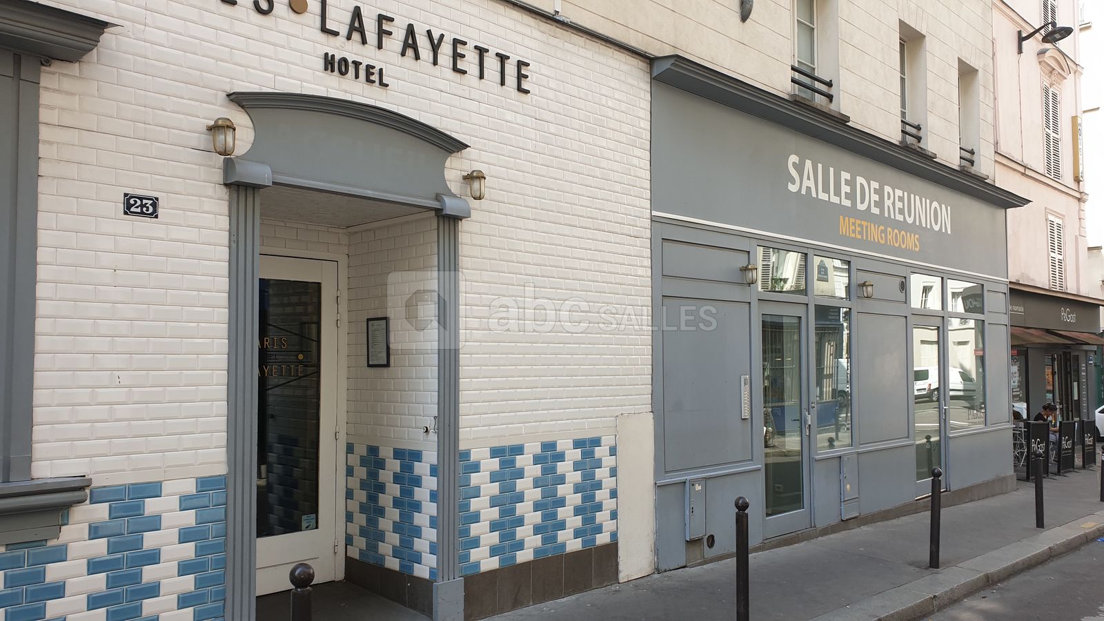 SALLE PARIS VUE DE L'EXTERIEUR