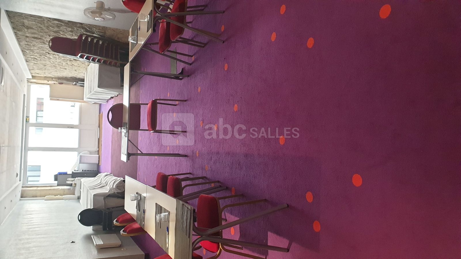 SALLE HERMES EN U