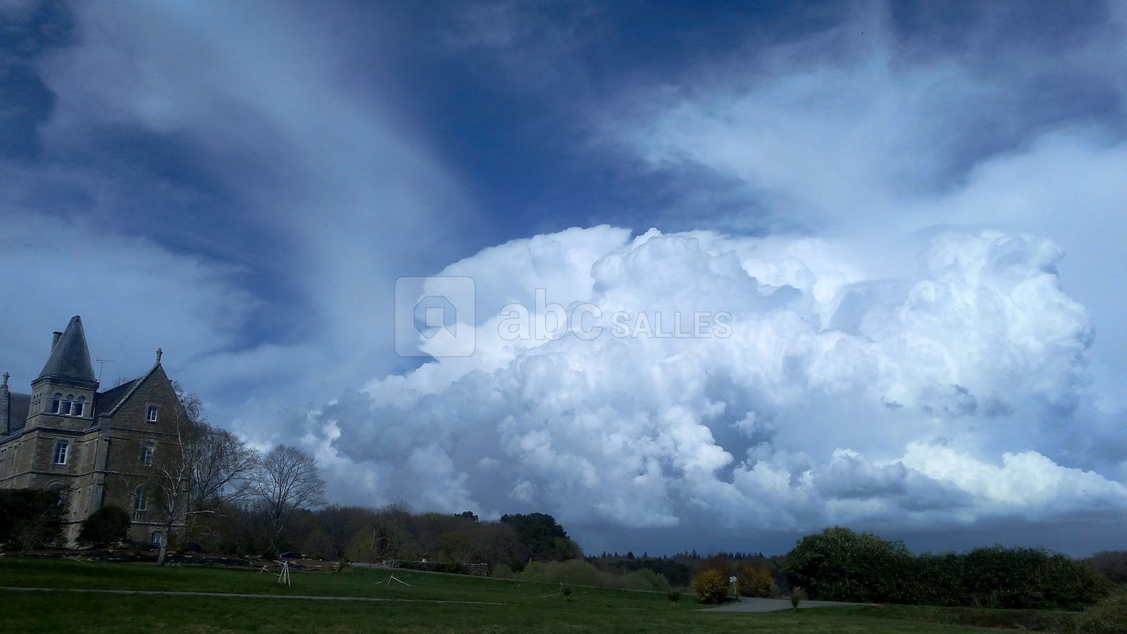 Chateau du Deffay nuage