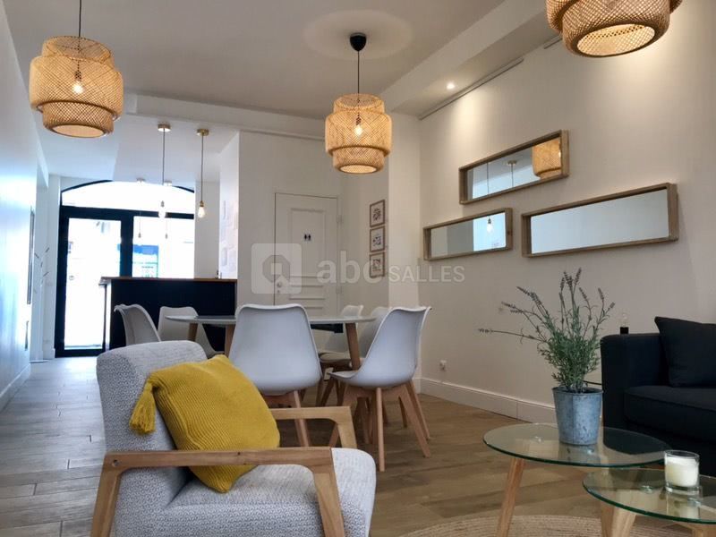 Salle de réception/ réunion