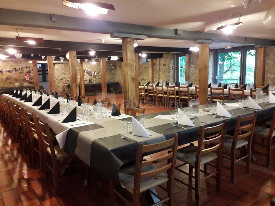 Salle de réception du Domaine de Peyrebazal