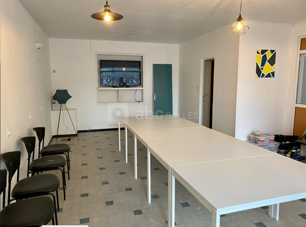 Salle de réunion 14 personnes