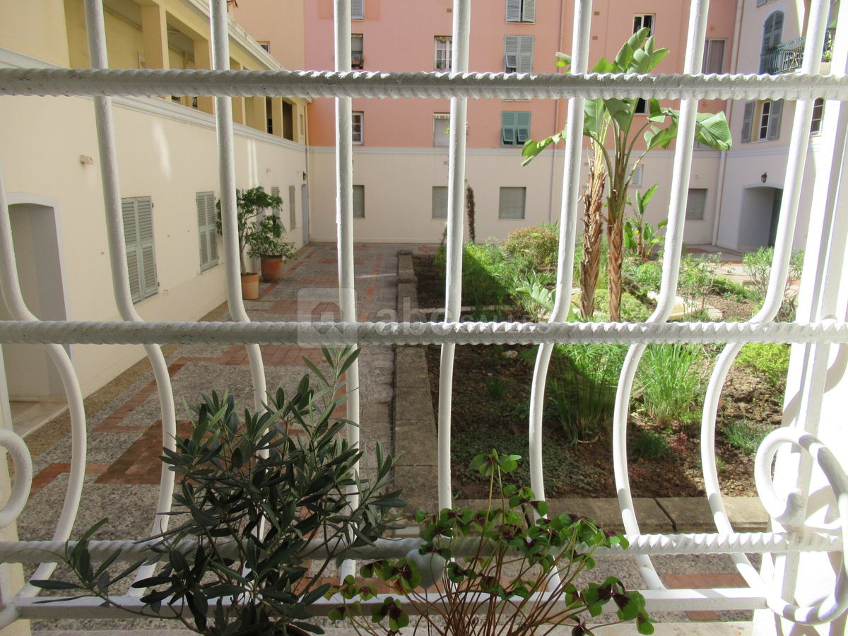 Vue Patio intérieur
