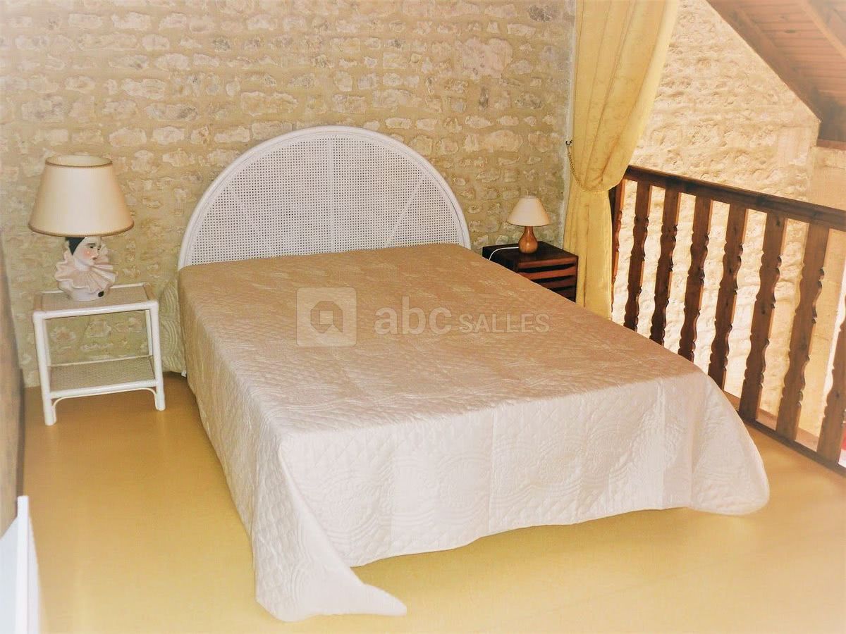 La chambre en mezzanine du grand gîte