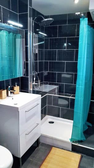 La salle de bain de la suite familiale