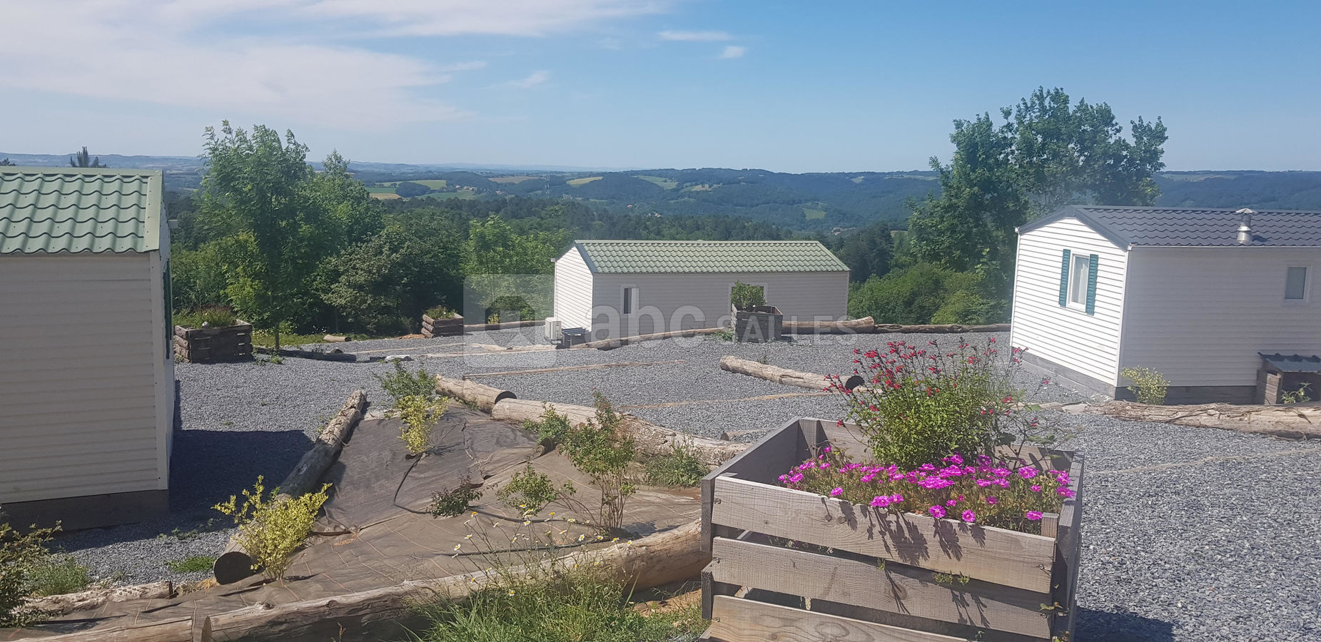 5 mobil-homes - vue imprenable sur la vallée