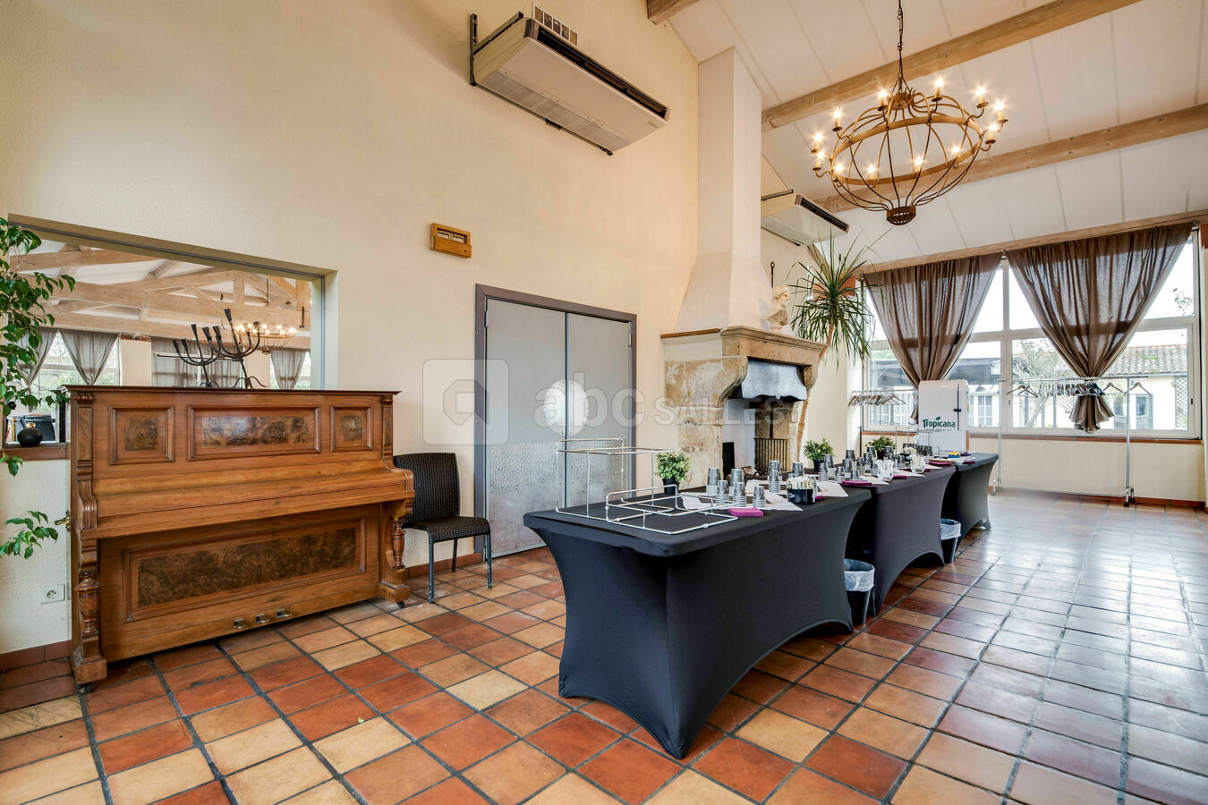 SALLE DES LUSTRES