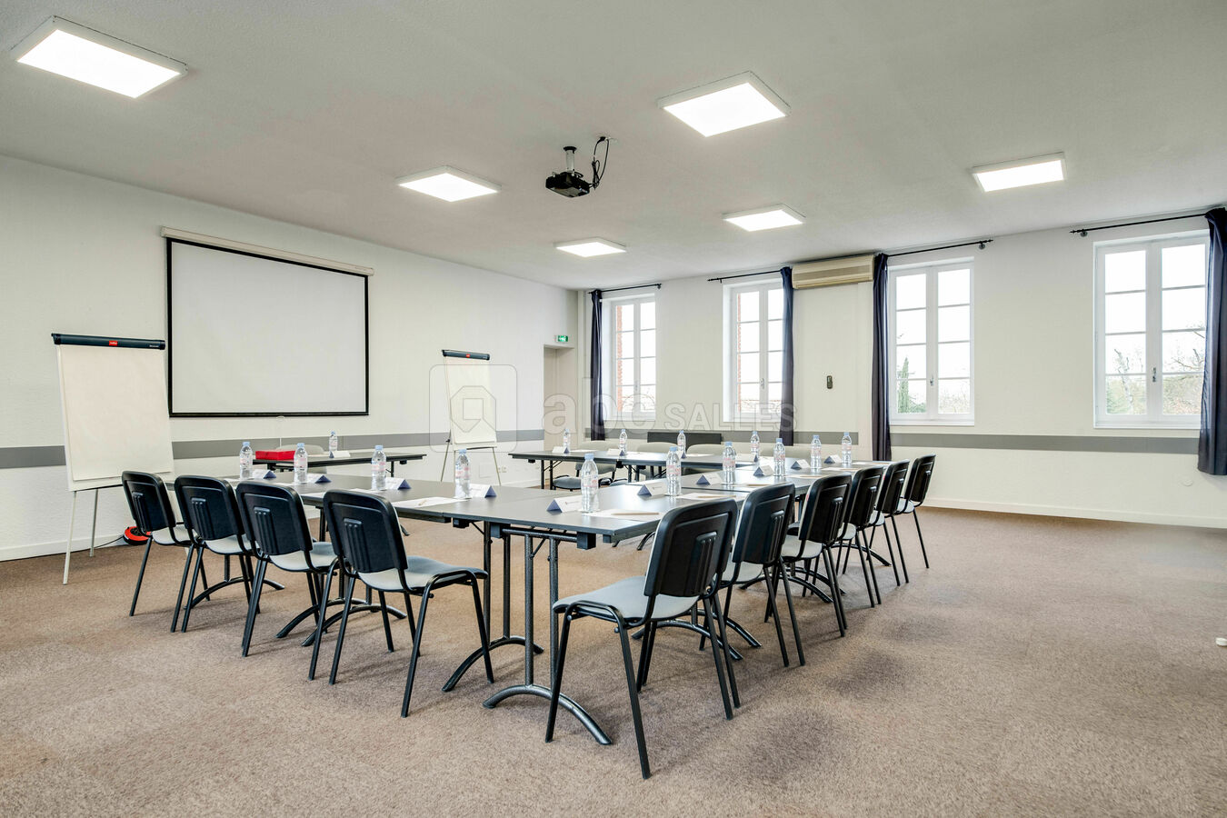 SALLE TOLOSA