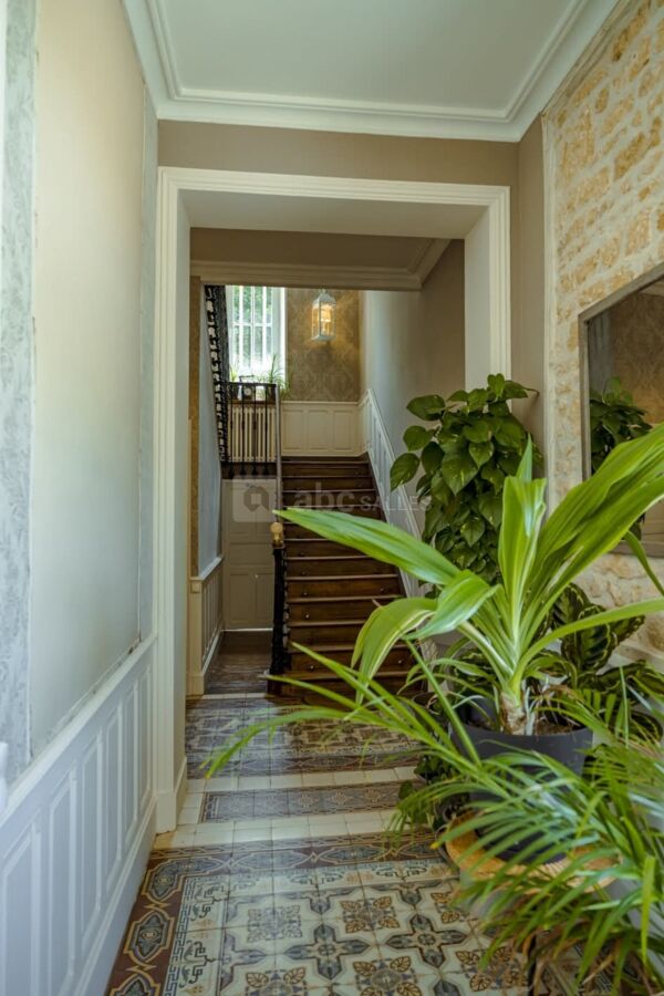 Escalier menant aux chambres