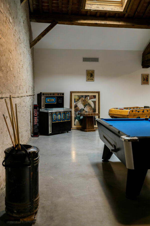 Coin billard babyfoot juke box
