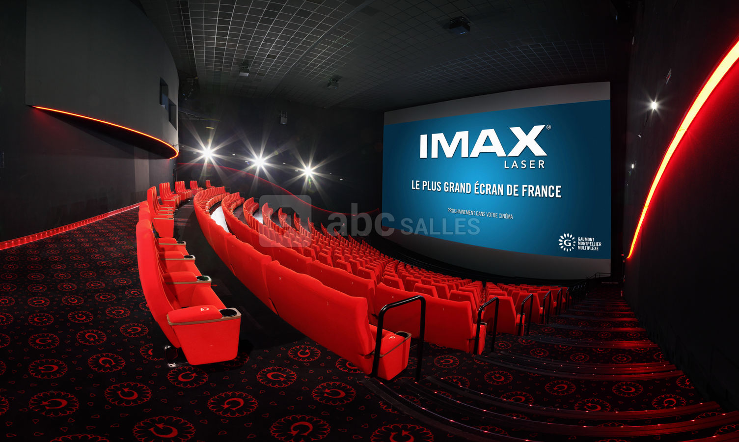 Киномакс премьер расписание сеансов. IMAX 5d. Зал IMAX Киномакс. Аймакс 3д в Санкт-Петербурге. IMAX кинотеатр Мытищи.
