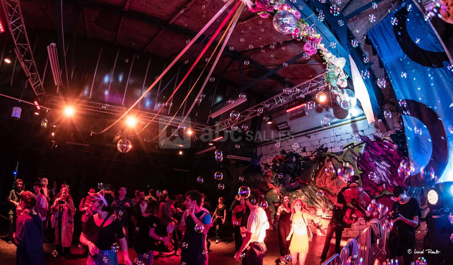 La Halle en soirée