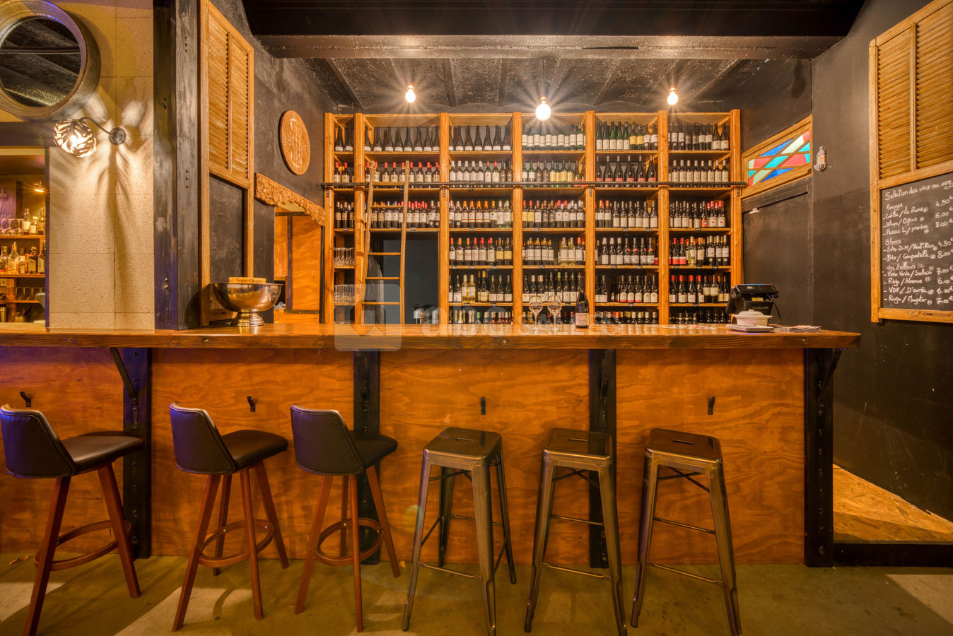 Le bar à vin