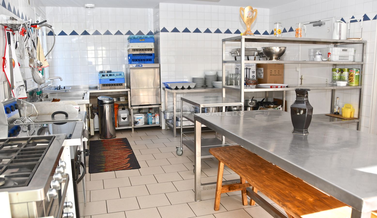 Vue du lave vaisselle professionnel