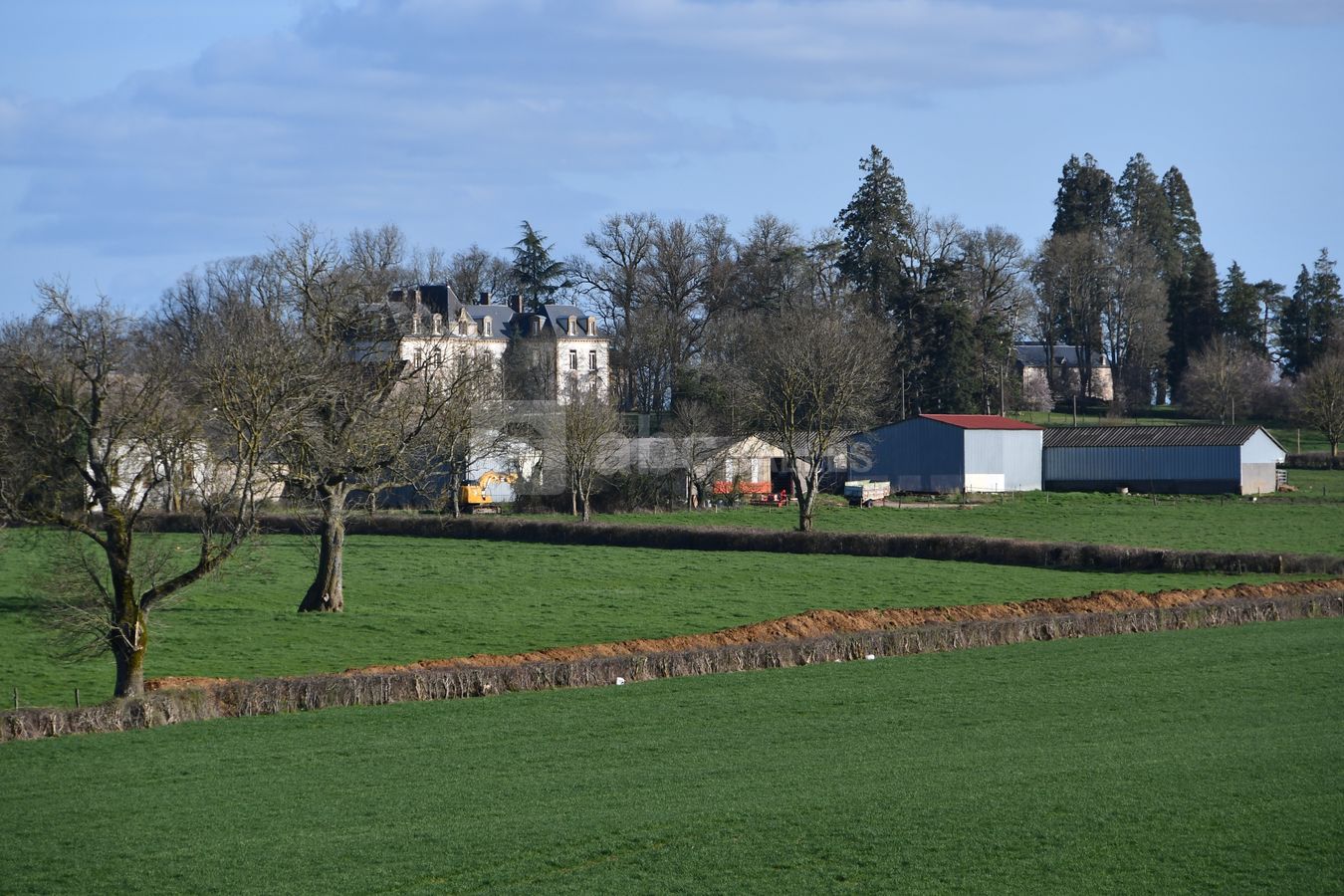 Vue du château de La Cave