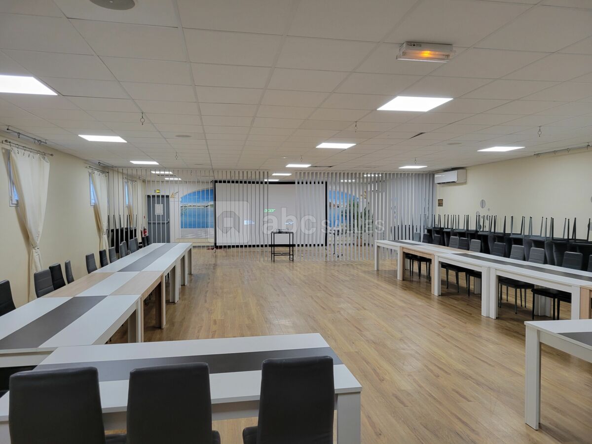 Espace de l'Olivier - pour "Pro" - Ecran 4m x 3m