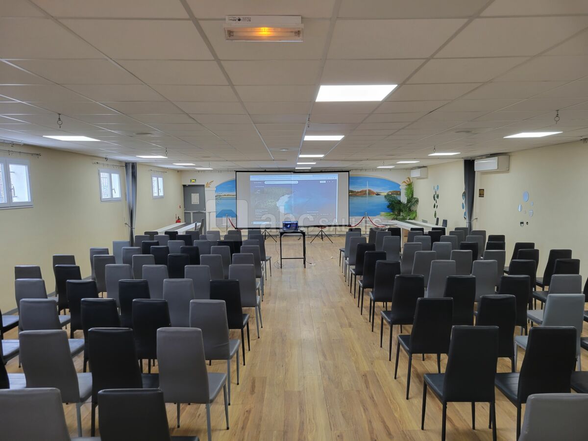Espace de l'Olivier -  aménagement pour réunion "Pro"