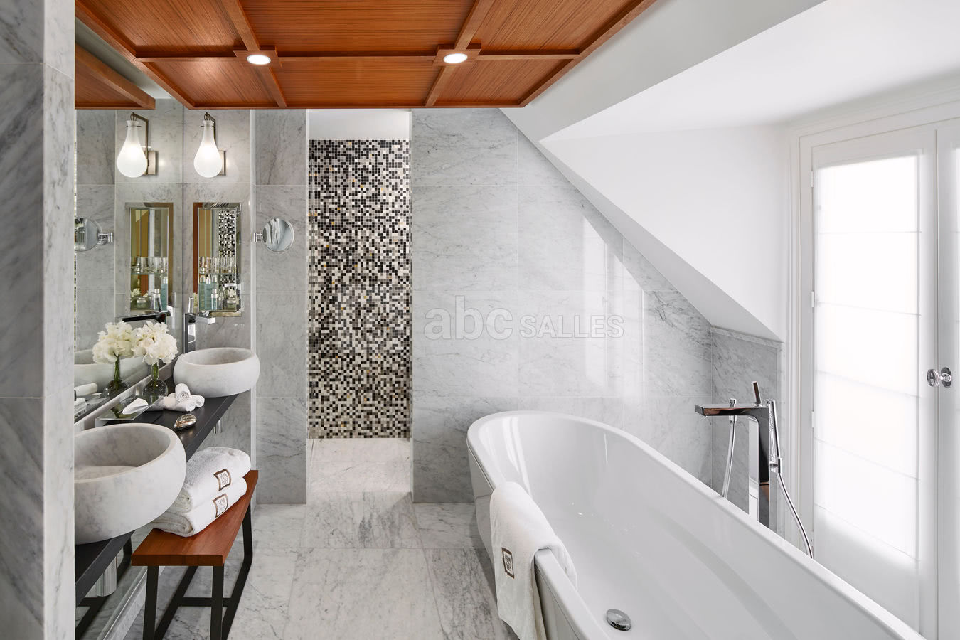 Salle de bain de la Suite Montalembert