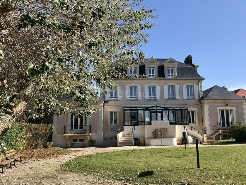 Possibilité d'hébergement sur place, jusqu'à 96 personnes