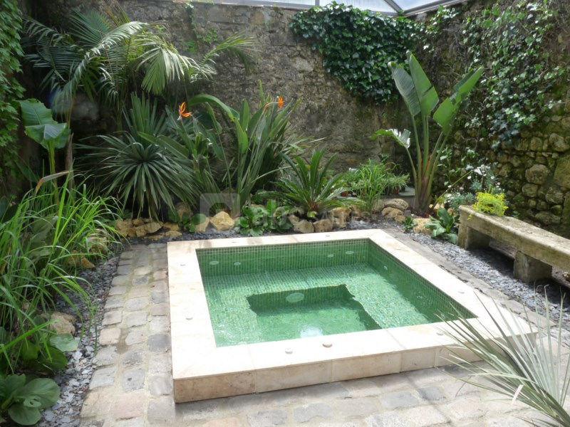 Jacuzzi