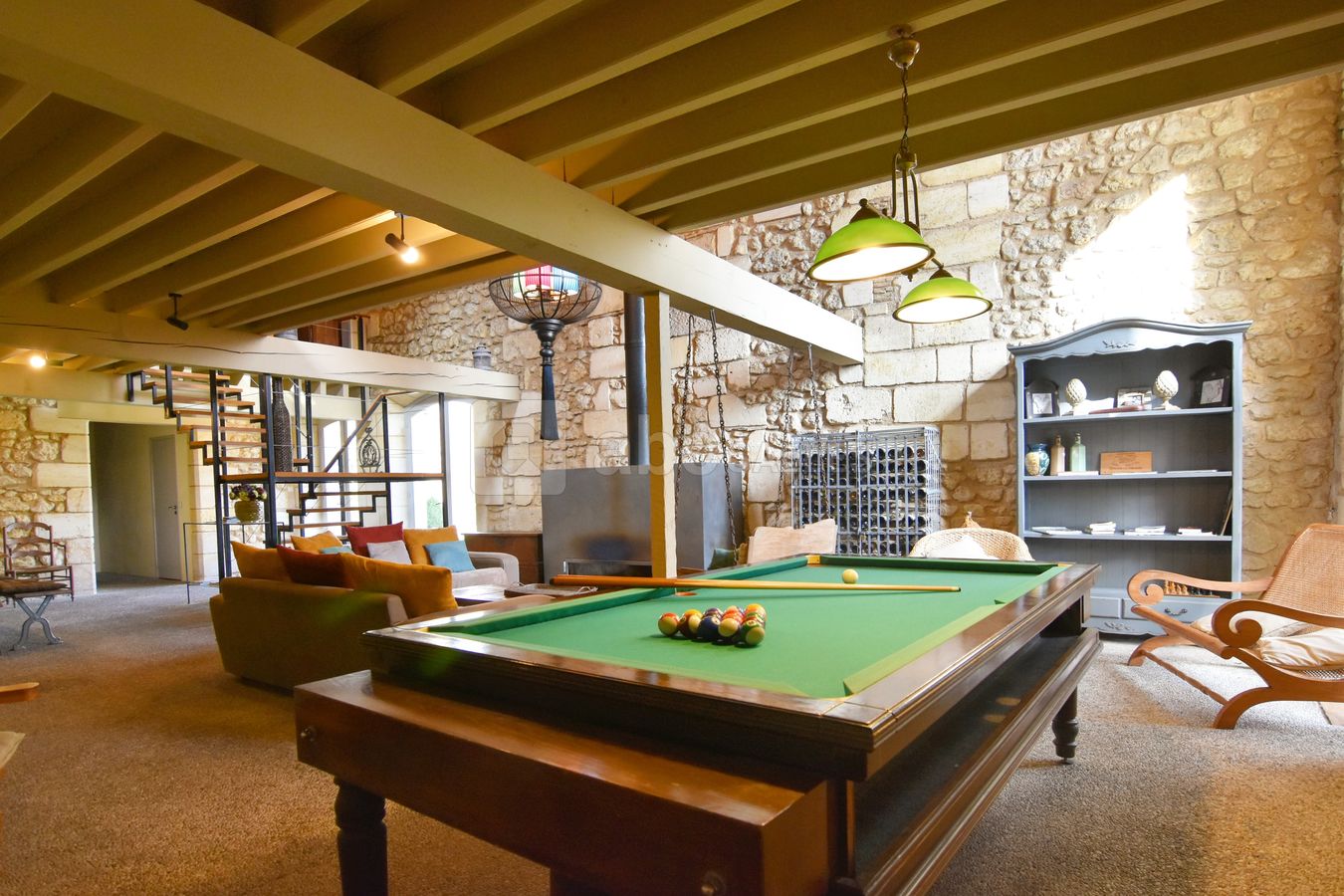 Salon avec billard