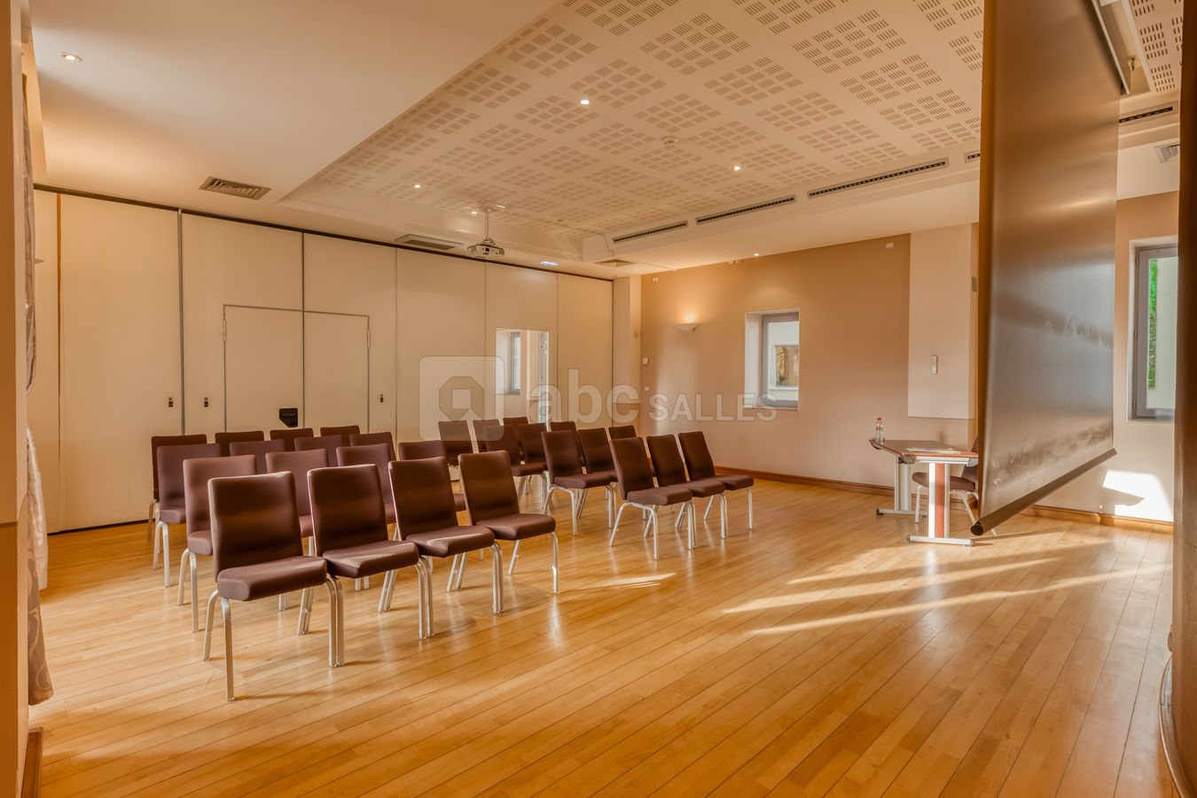 Étage 1 - Salon Renaissance // Divisé Sous-commission