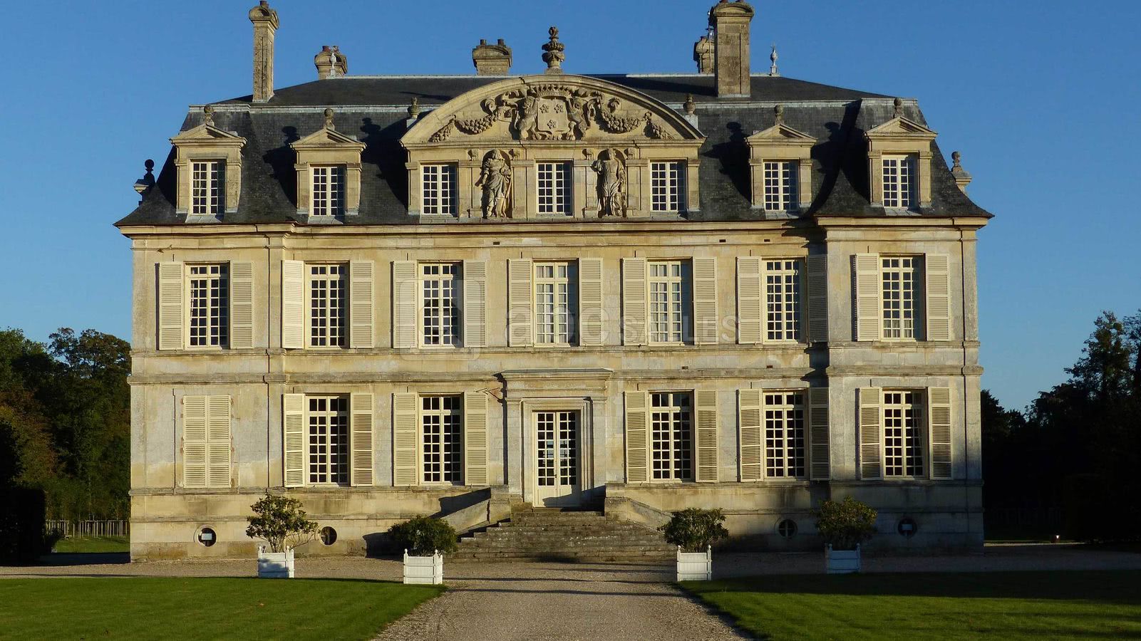 Façade