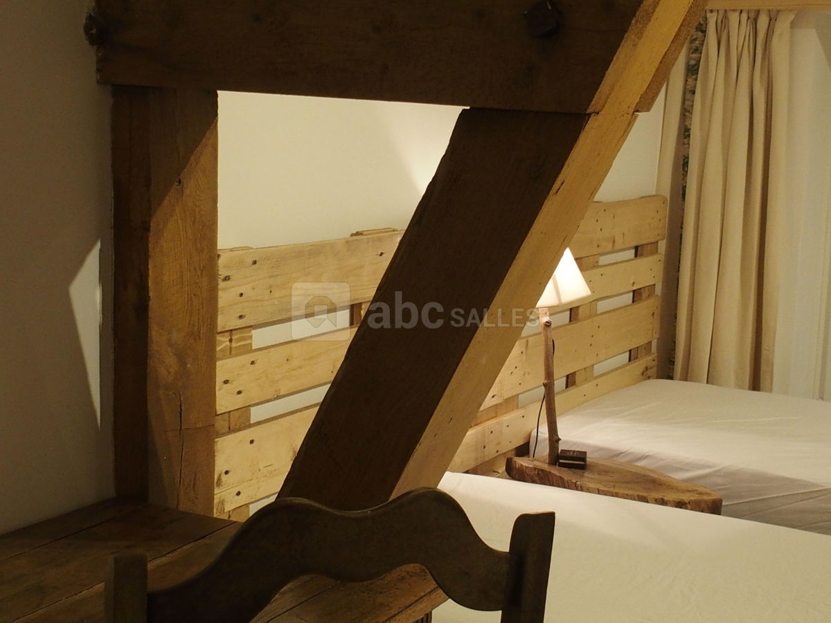Chambre dans le loft de l'écurie