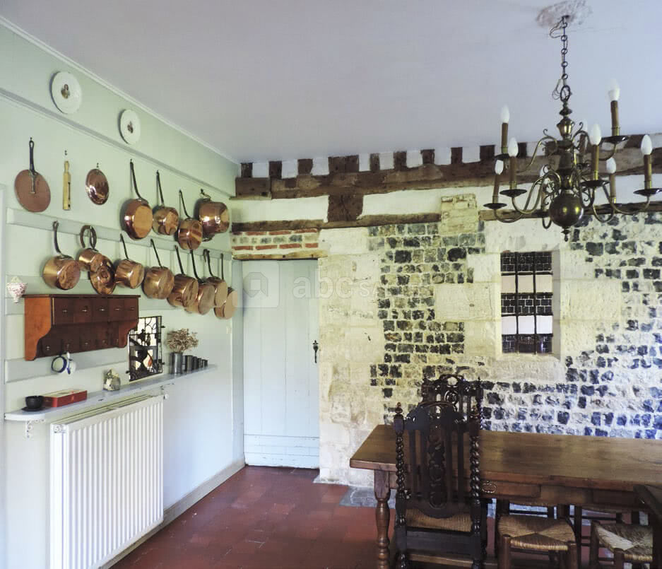 Cuisine décorée de cuivre